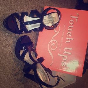 Cute women’s 4 inch heels! 💋